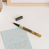Caneta Permanente Pen Touch Ouro│0.7mm│Sakura - Bee Mine